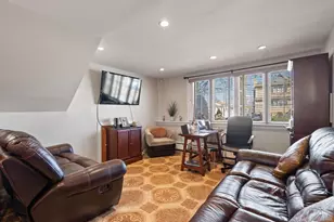 572 S Bayview Ave, Freeport, NY 11520 - Photo 16