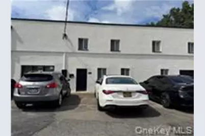 387A Jericho Turnpike #2, Floral Park, NY 11001 - Photo 2