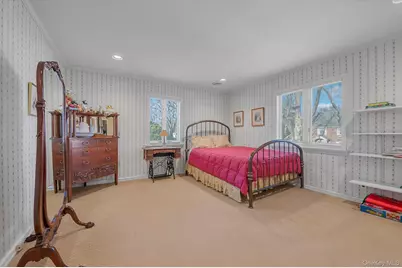 2 Chester Drive, Great Neck, NY 11021 - Photo 20