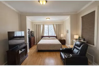 7027 68th Place, Glendale, NY 11385 - Photo 10