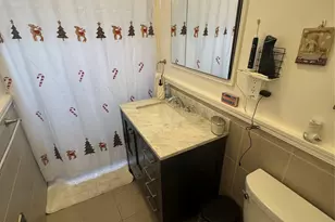 70-27 68th Pl, Glendale, NY 11385 - Photo 16