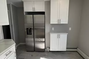 26 Adams St, Hicksville, NY 11801 - Photo 2