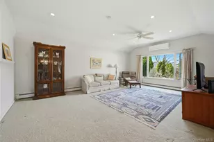 46 Boxwood Ln, Hicksville, NY 11801 - Photo 12