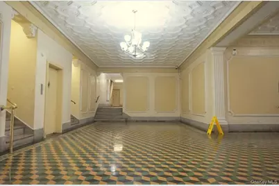 2187 Holland Avenue #2L, Bronx, NY 10462 - Photo 2