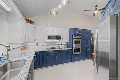 115 Sunset Drive, Newburgh, NY 12550 - Photo 16