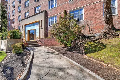 5601 Riverdale Avenue #5L, Bronx, NY 10471 - Photo 2