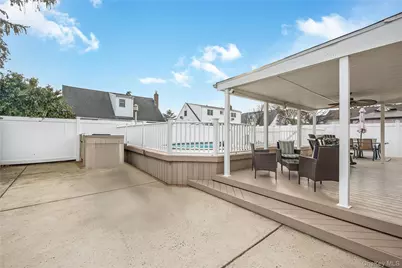 75 N Sloan Drive N, Valley Stream, NY 11580 - Photo 4