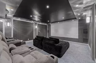 31 Chestnut Hill Dr, Upper Brookville, NY 11771 - Photo 36