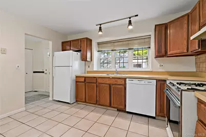 402 Carrollwood Drive, Tarrytown, NY 10591 - Photo 4