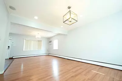 32 Needle Lane, Levittown, NY 11756 - Photo 2