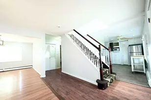 32 Needle Ln, Levittown, NY 11756 - Photo 4