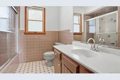 55 Leafy Way, Aquebogue, NY 11931 - Photo 18