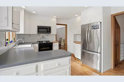 55 Leafy Way, Aquebogue, NY 11931 - Photo 16