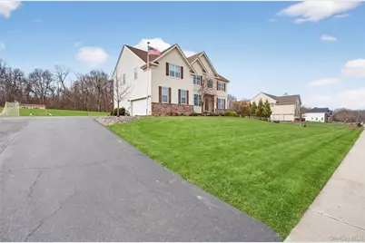 75 Luthien Forest Road, Rock Tavern, NY 12575 - Photo 2