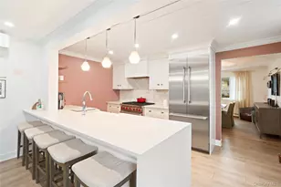 2552 Woodland Ave, Wantagh, NY 11793 - Photo 6