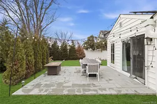 2552 Woodland Ave, Wantagh, NY 11793 - Photo 10