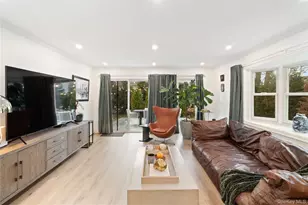 2552 Woodland Ave, Wantagh, NY 11793 - Photo 22