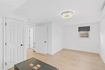 2552 Woodland Avenue, Wantagh, NY 11793 - Photo 18