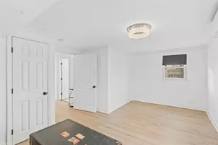 2552 Woodland Ave, Wantagh, NY 11793 - Photo 18