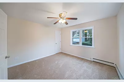 8 Florence Court, Huntington Station, NY 11746 - Photo 16