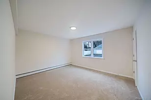 8 Florence Ct, Huntington Station, NY 11746 - Photo 20