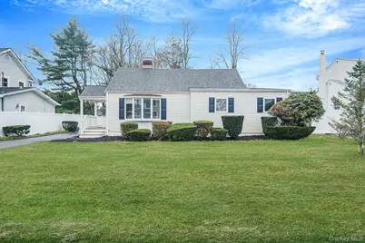 8 Florence Court, Huntington Station, NY 11746 - Photo 1