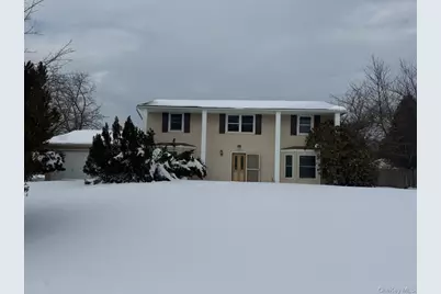 5 Bernice Court, Coram, NY 11727 - Photo 6