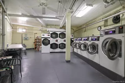 118-11 84th Avenue #301, Kew Gardens, NY 11415 - Photo 16