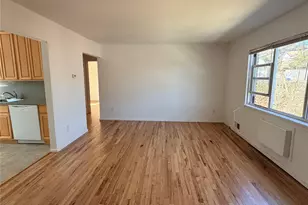 86 McLoughlin St, Glen Cove, NY 11542 - Photo 4