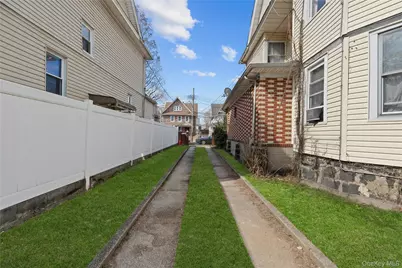 8745 114th Street, Richmond Hill, NY 11418 - Photo 4