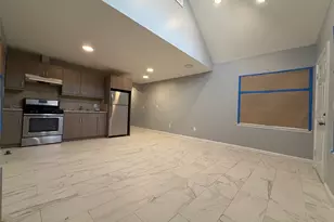 127-04 97th Ave, Richmond Hill, NY 11419 - Photo 2