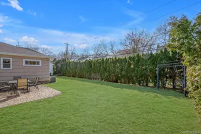 40 Vassar Street, Garden City, NY 11530 - Photo 18