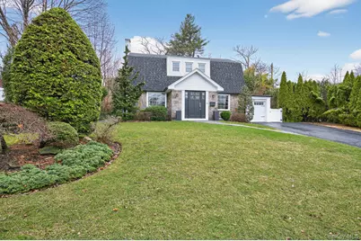 65 Circle Drive, Roslyn Heights, NY 11577 - Photo 1