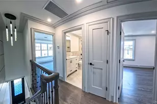 7 Victoria Ln, Yonkers, NY 10701 - Photo 8