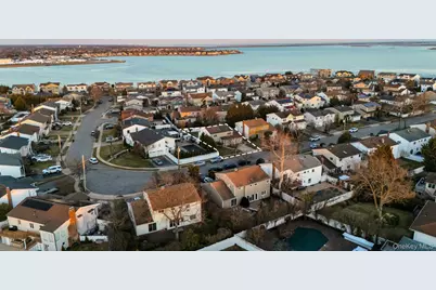 3147 Denton Drive, Merrick, NY 11566 - Photo 38