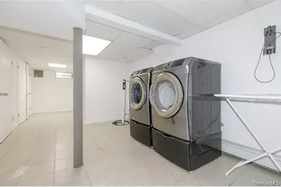 43 Elm Street, Great Neck, NY 11021 - Photo 28