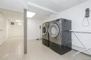 43 Elm St, Great Neck, NY 11021 - Photo 28