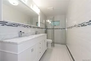 43 Elm St, Great Neck, NY 11021 - Photo 24