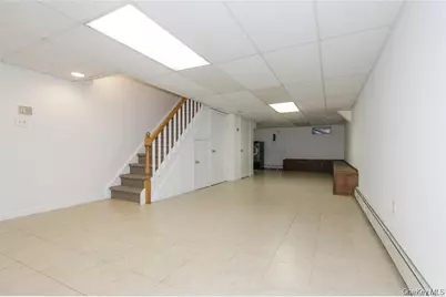 43 Elm Street, Great Neck, NY 11021 - Photo 26