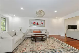 43 Elm St, Great Neck, NY 11021 - Photo 6