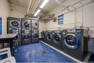 1332 Metropolitan Avenue #4K, Bronx, NY 10462 - Photo 14