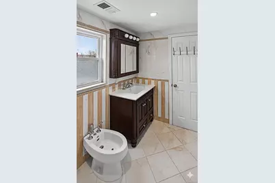 256 Royal Avenue, Mineola, NY 11501 - Photo 14