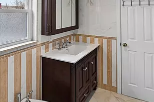 256 Royal Ave, Mineola, NY 11501 - Photo 14