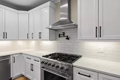 3860 Hudson Avenue, Seaford, NY 11783 - Photo 8