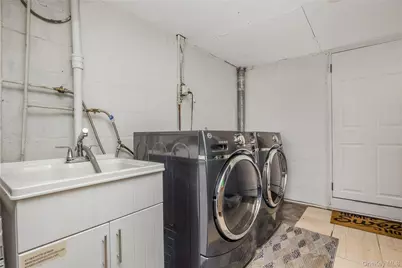 204 Franklin Avenue, Malverne, NY 11565 - Photo 36