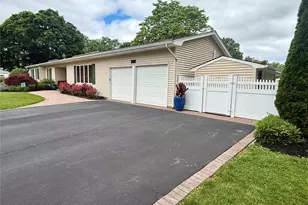 60 Thadford St, East Northport, NY 11731 - Photo 2