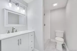 339 Avenue B, Ronkonkoma, NY 11779 - Photo 28