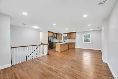 339 Avenue B, Ronkonkoma, NY 11779 - Photo 12