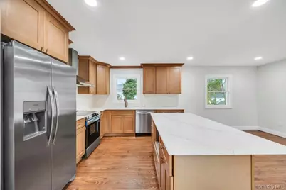 339 Avenue B, Ronkonkoma, NY 11779 - Photo 16