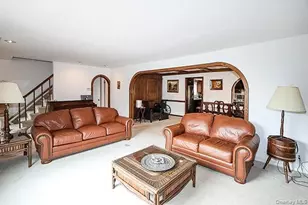 45 Weir Ln, Locust Valley, NY 11560 - Photo 10